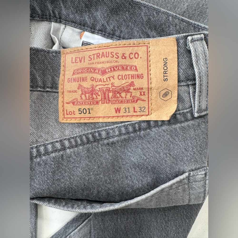 LEVI'S SKATEBOARDING  501  ORIGINAL JEANS Sz 31 X 32 - Picture 8 of 12